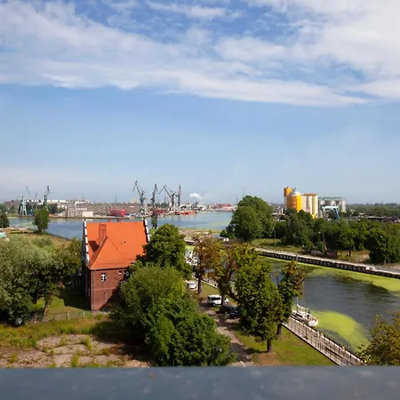 Elite Chlebova Shipyard