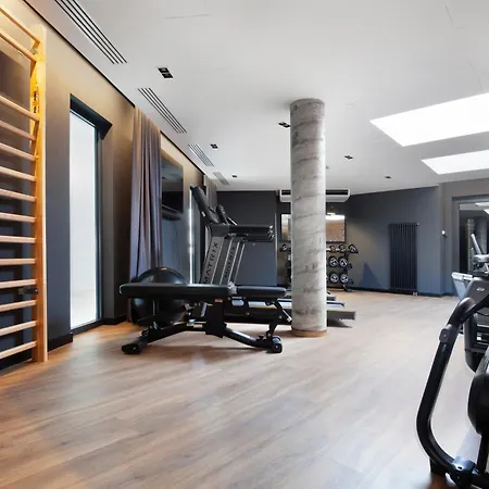 Elite Chlebova Shipyard