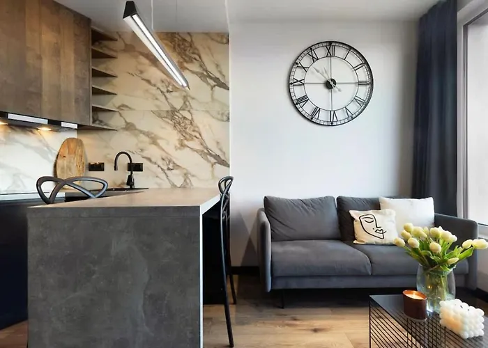 Elite Chlebova Shipyard