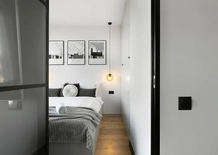 Elite Chlebova Shipyard * Gdańsk